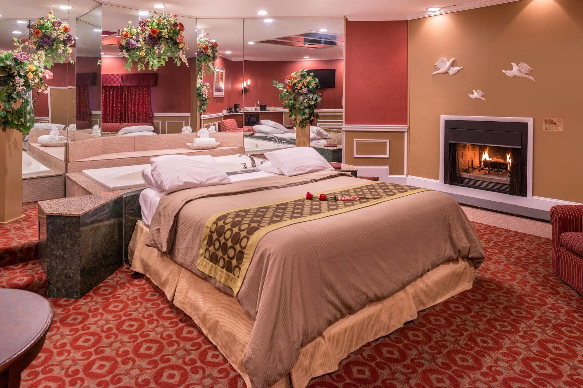 Inn Of The Dove Romantic Luxury & Business Suites Bensalem Exterior foto